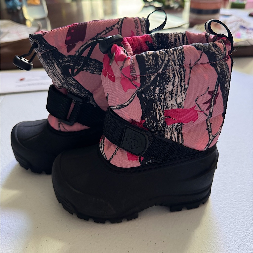Northside snow boots NWOT